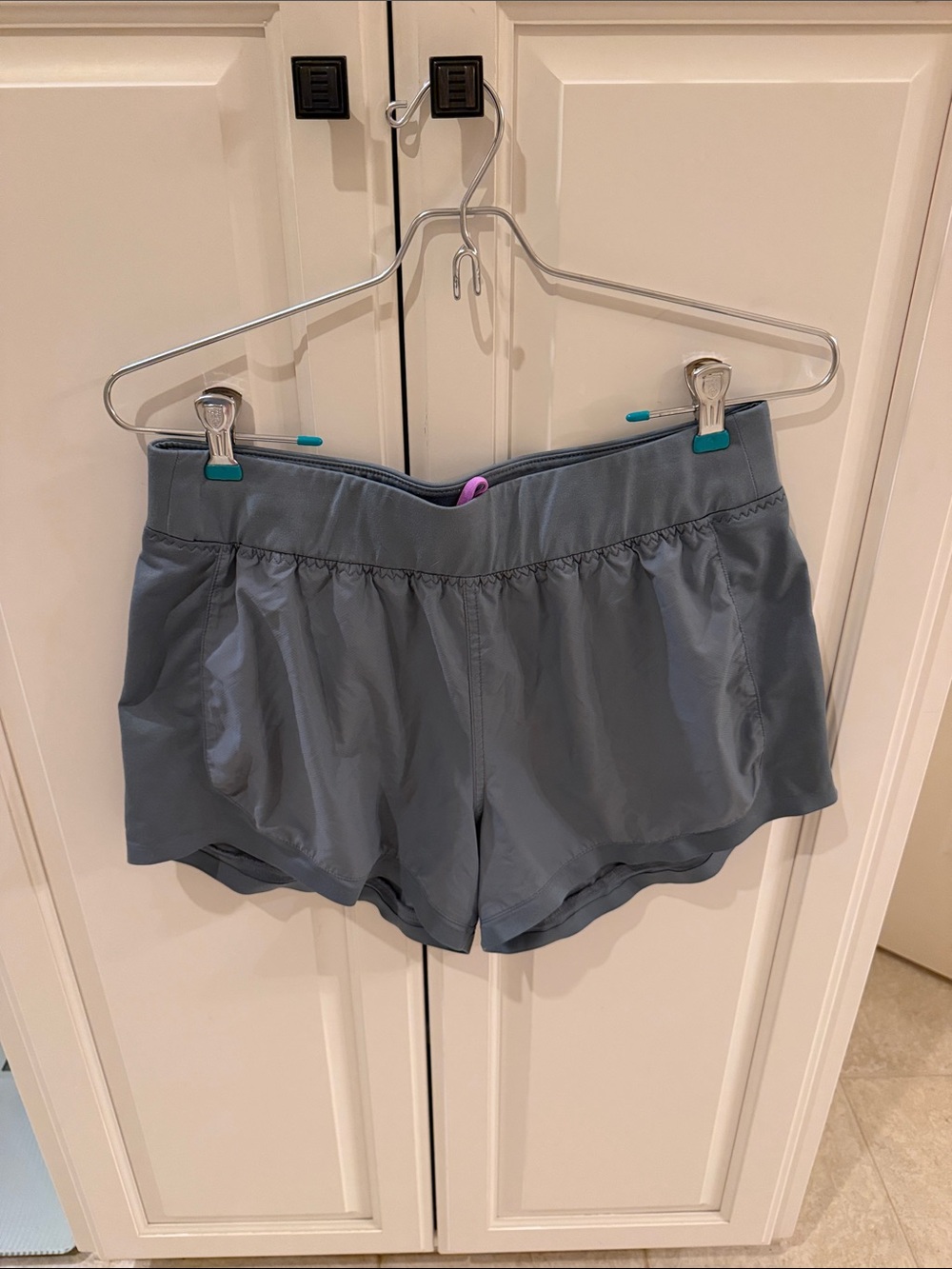 Women’s Athleta Shorts in Slate Gray